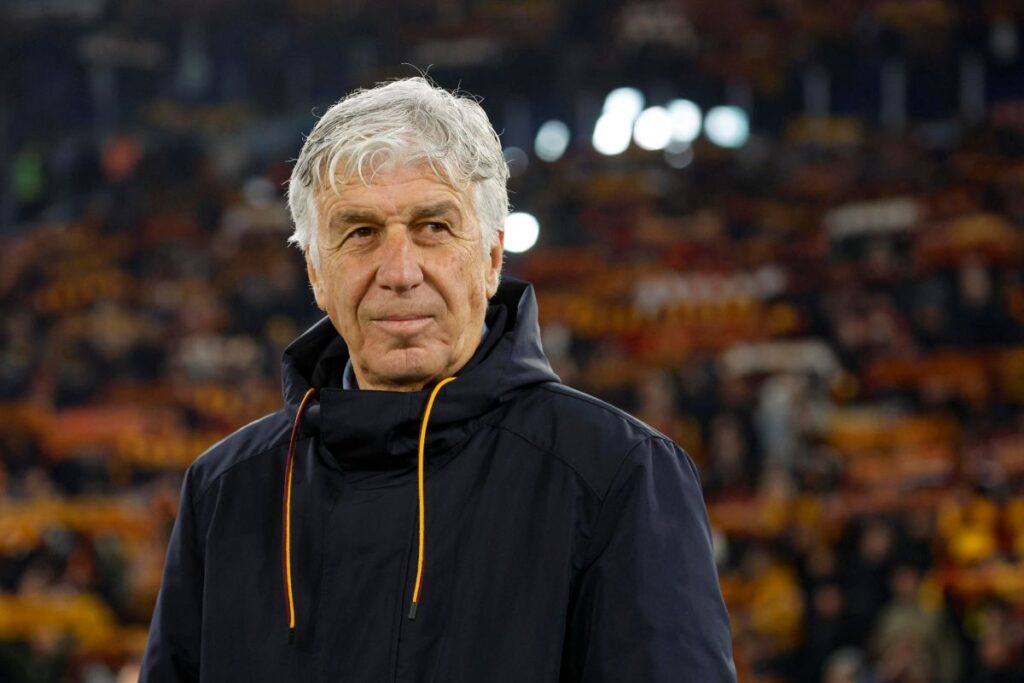 Gasperini sorride in panchina con la Roma