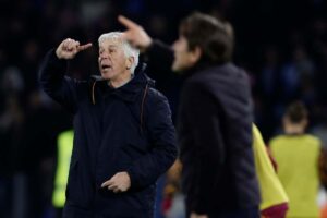 Gian Piero Gasperini in panchina con la Roma