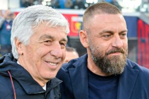 Gasperini e De Rossi sorridono vicini