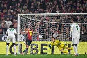 Svilar si tuffa sul rigore di Messias