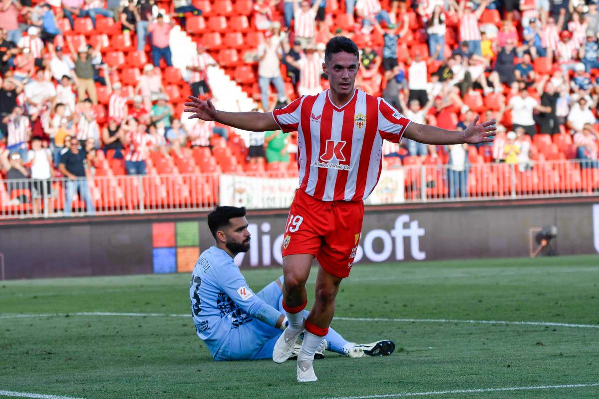 arribas esulta allargando le braccia