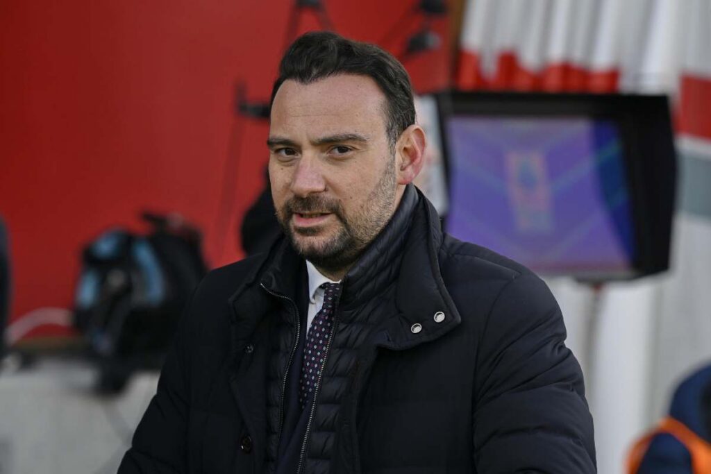 Giovanni Manna sorride in foto